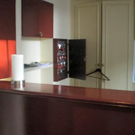 Le Bellevue 2* Cachan