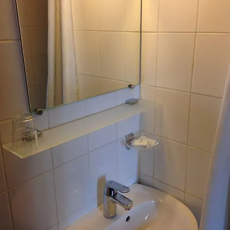 Le Bellevue 2* Cachan